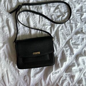 Kate Spade Perry crossbody purse